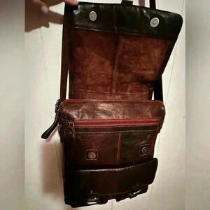 Jack Georges Spikes & Sparrow North / South Luxurious Leather Messenger Bag